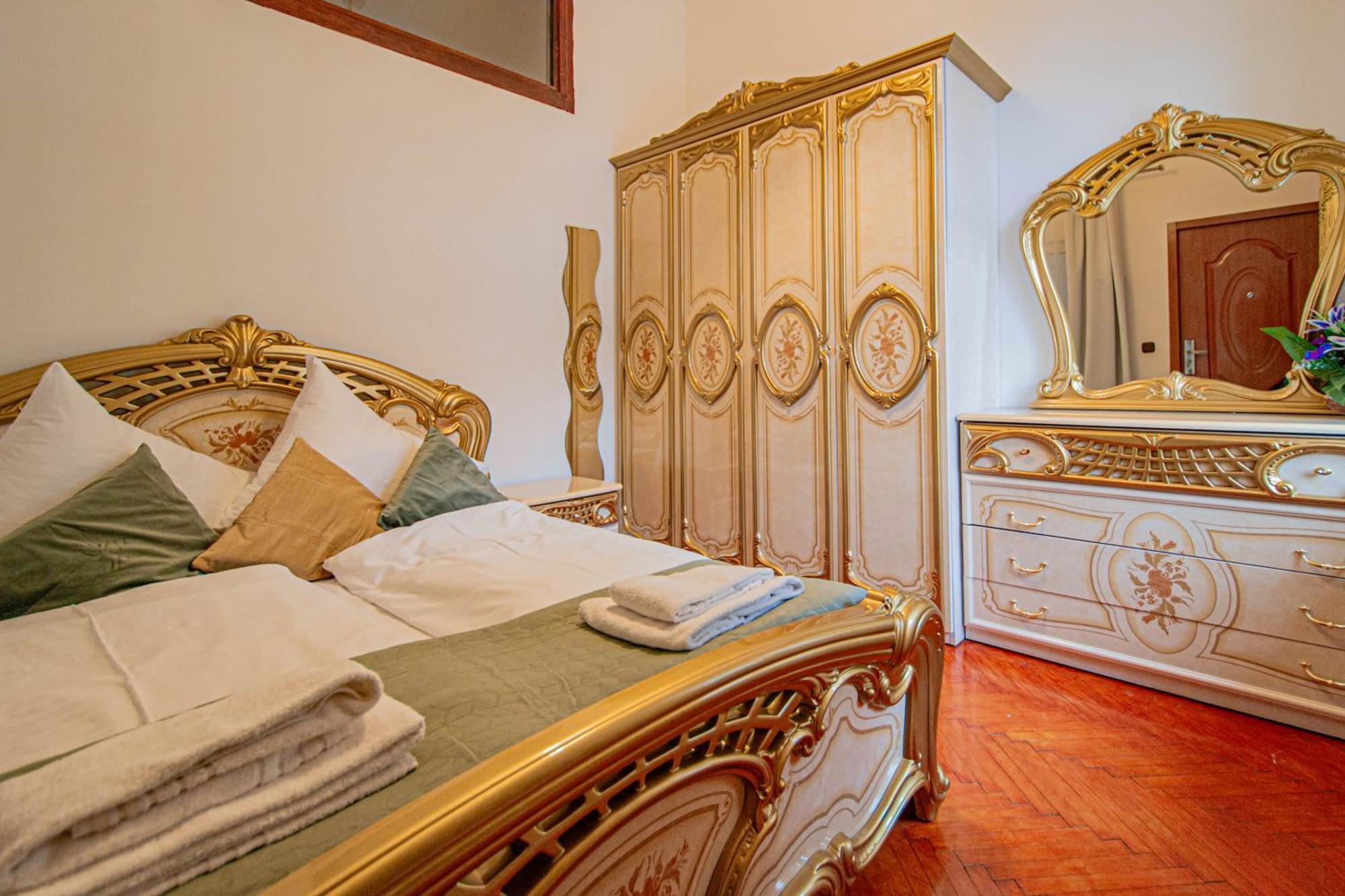 The Grand Royal 3Bdr Heart Of Old Town Apartment Прага Екстериор снимка