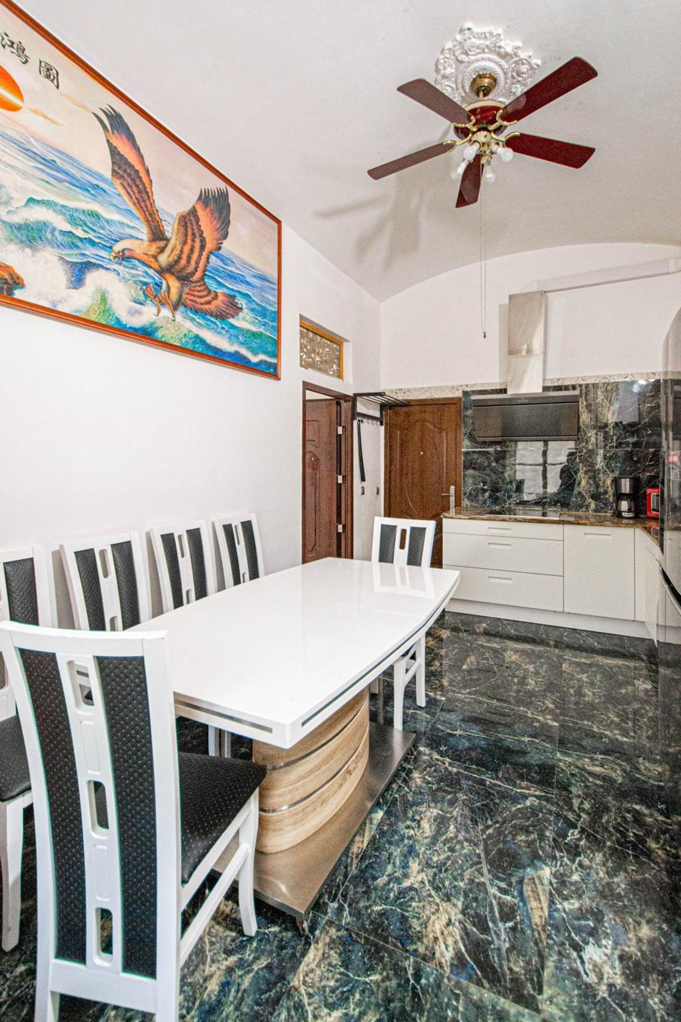 The Grand Royal 3Bdr Heart Of Old Town Apartment Прага Екстериор снимка