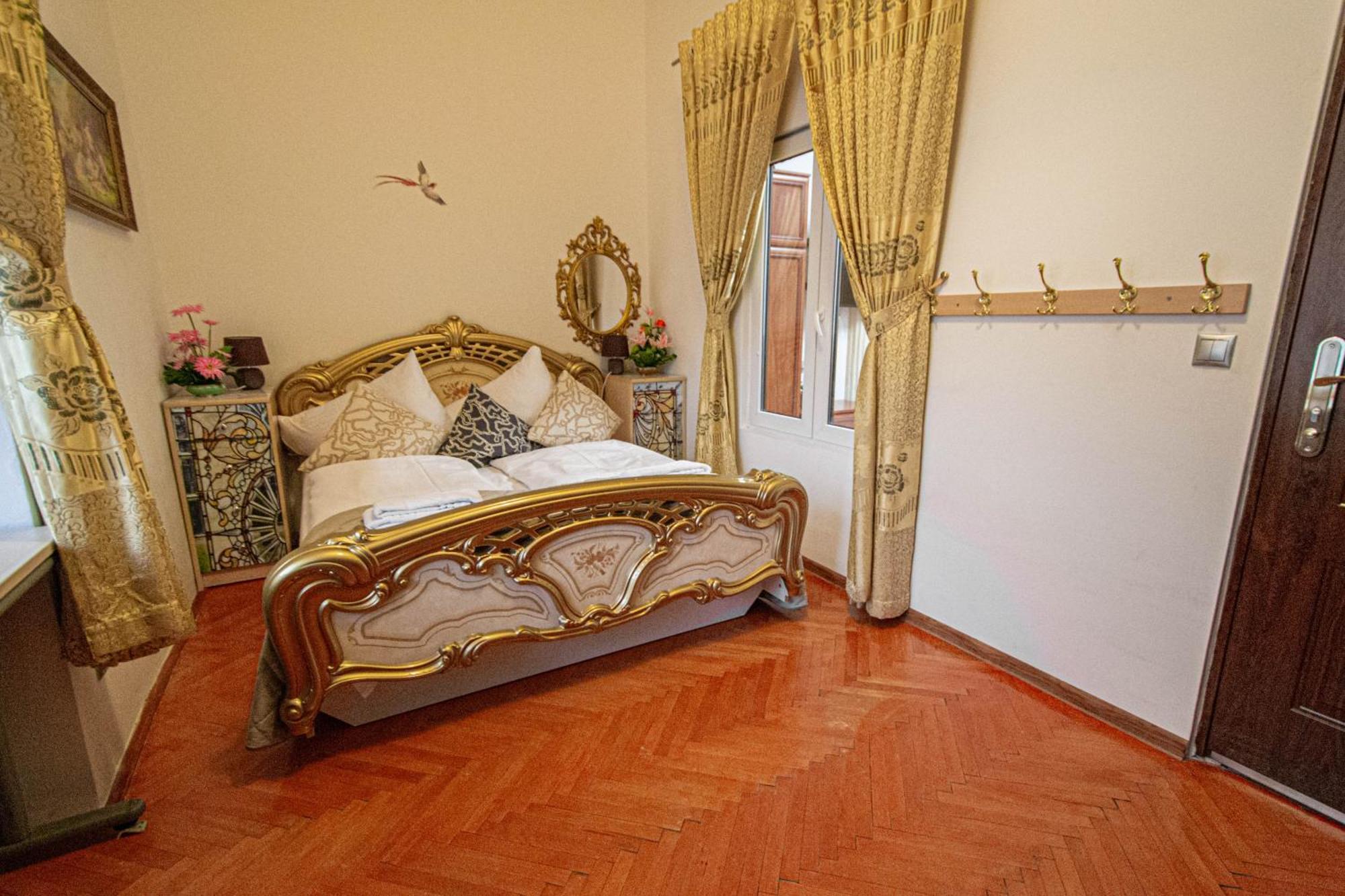 The Grand Royal 3Bdr Heart Of Old Town Apartment Прага Екстериор снимка